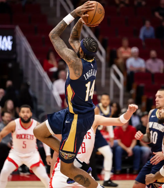 NBA季前赛-火箭五人得分上双大胜鹈鹕 莺歌复出18+3格林19+6 NBA季前赛-火箭五人得分上双大胜鹈鹕 莺歌复出18+3格林19+6