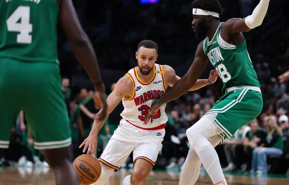 库里总分里程碑 塔图姆32分 勇士擒绿军豪取五连胜