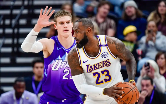 詹姆斯三分9中0&全场27+14 浓眉33+11 湖人险胜爵士