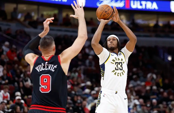 哈利伯顿23+8 拉文32分 步行者6人15+击败公牛结束4连败