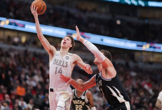 基迪三双 武切维奇23+13 利拉德复出29+11 公牛3人20+胜雄鹿