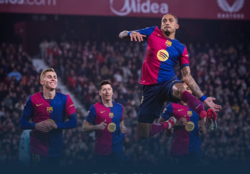 西甲-十人巴萨4-1塞维利亚,拉菲世界波,费尔明破门+染红 西甲-十人巴萨4-1塞维利亚,拉菲世界波,费尔明破门+染红