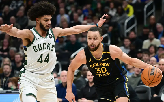 库里38分里程碑之夜 巴特勒20+9+6勇士125-111轻取雄鹿 库里38分里程碑之夜 巴特勒20+9+6勇士125-111轻取雄鹿