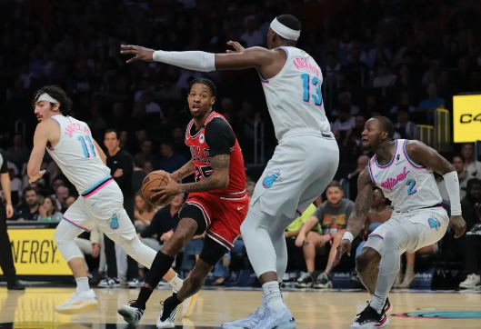 基迪26+10+12 维金斯22分 公牛6人上双17分逆转送热火3连败