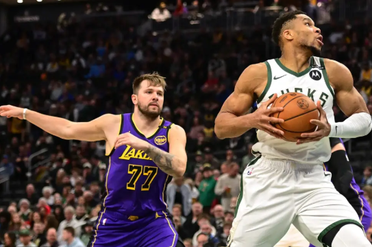 东契奇空砍45+11 字母哥&利拉德合砍46分 湖人负雄鹿吞3连败