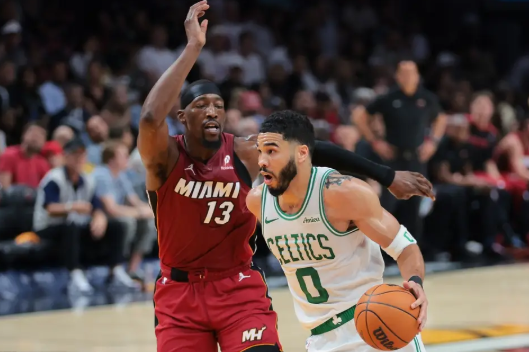 塔图姆28+5 怀特25分 维金斯23分 绿军送热火6连败