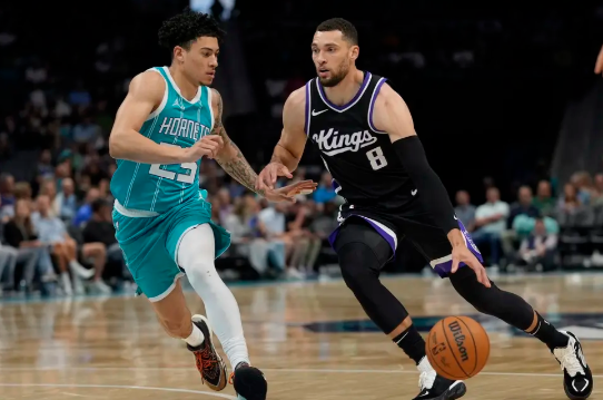 小萨24+11+7 拉文25+10 德罗赞22分 国王客场轻取黄蜂止颓势