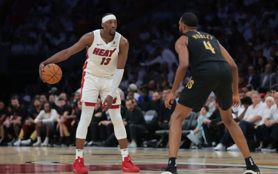 阿伦22+9 杰罗姆新高11助 维金斯10中3 骑士3-0热火夺赛点