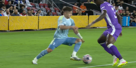 1750305402818619.gif 6.gif